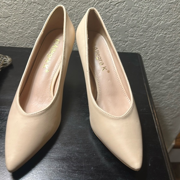 Allegra K Shoes - Allegra. K size 8.5 beige/cream heels